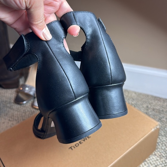 NWT - Clarks Womens Desirae Lily, Black Leather, Size 10M 🖤😍 - Picture 3 of 9